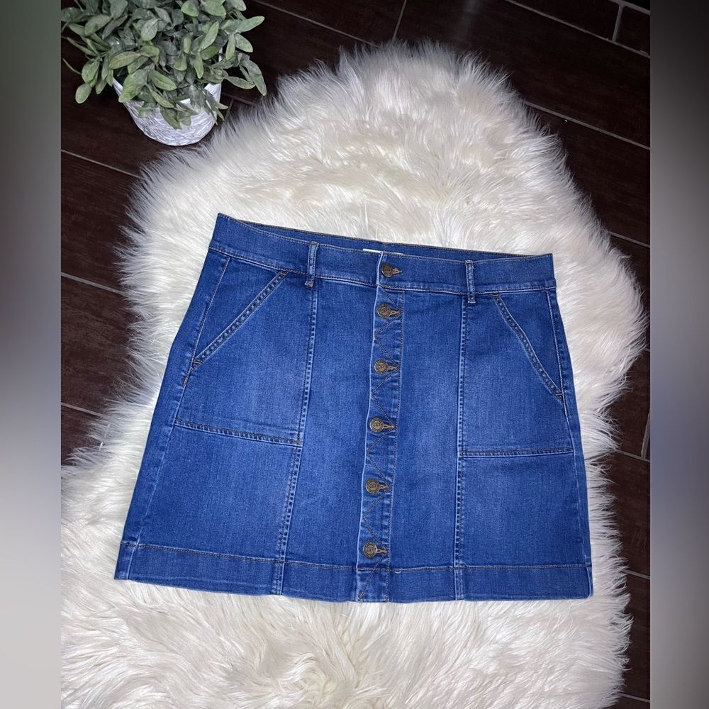 Ann Taylor The Loft button down denim skirt sz 14